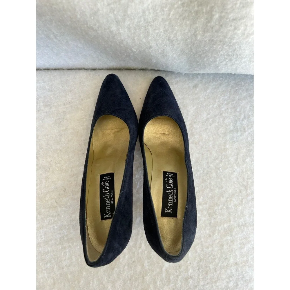 Kenneth Cole New York Vintage Black Suede Pointed Toe Heels Pumps 8 AA